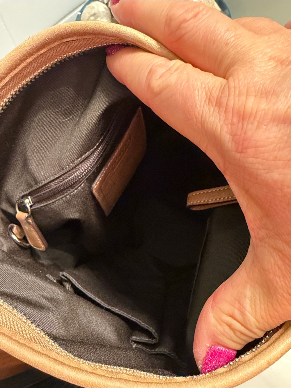 Coach SOHO Tan and Brown Signature shoulder/crossbody bag - Picture 10 of 10